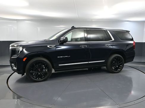 Used 2023 GMC Yukon Denali w/ Denali Reserve Package AWD/4WD image 12