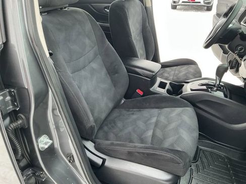 Used 2014 Nissan Rogue S image 33