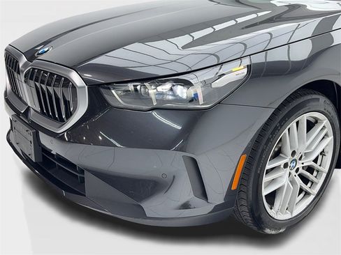 Used 2025 BMW 530i image 5