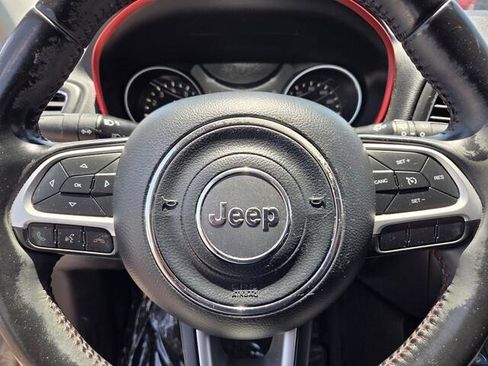 Used 2020 Jeep Compass Trailhawk AWD/4WD image 11