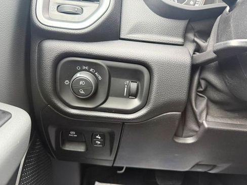 Used 2020 RAM 1500 Big Horn image 18