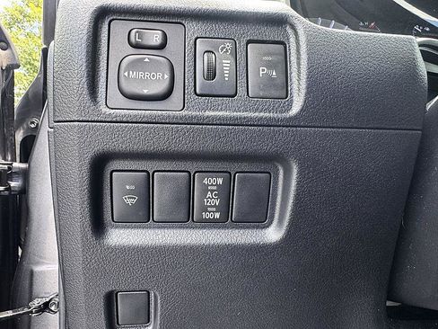 Certified 2018 Toyota 4Runner Limited AWD/4WD image 24
