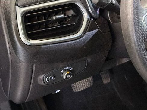 Used 2020 Chevrolet Equinox LT image 10