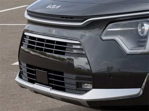 New 2025 Kia Niro SX image 12