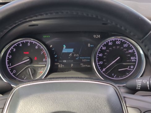 Certified 2020 Toyota Camry XLE FWD image 21