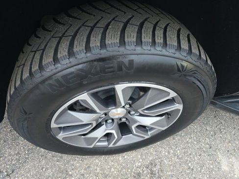 Used 2023 Chevrolet Tahoe LS image 12