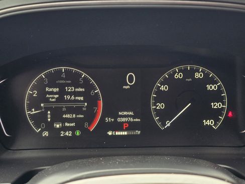 Used 2025 Honda Pilot TrailSport image 18