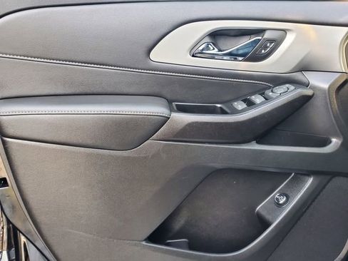 Certified 2023 Chevrolet Traverse LT w/ Midnight/Sport Edition image 18