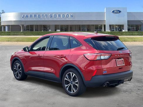Certified 2022 Ford Escape SE w/ SE Sport Appearance Package FWD image 3