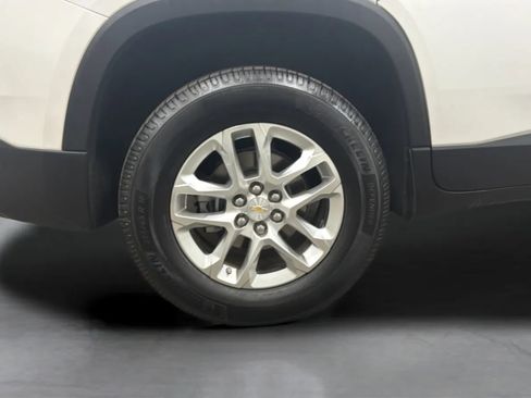 Used 2018 Chevrolet Traverse LT FWD image 27
