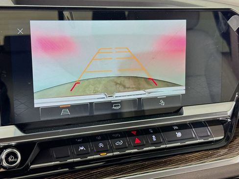 New 2026 GMC Sierra 1500 SLE image 9