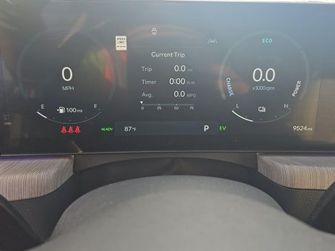 Used 2025 Hyundai Sonata Limited FWD image 6
