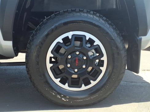 Certified 2024 Toyota Tacoma TRD Off-Road w/ TRD Off Road Premium Package AWD/4WD image 9