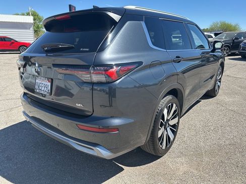Used 2025 Mitsubishi Outlander SEL AWD/4WD image 7
