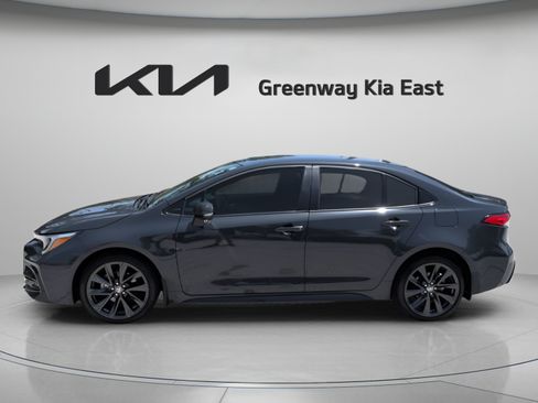 Used 2025 Toyota Corolla SE FWD image 8