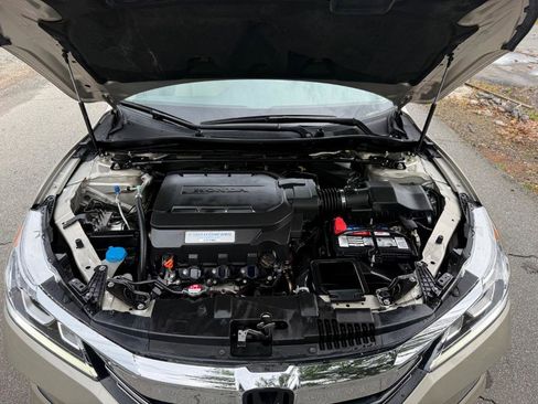 Used 2016 Honda Accord EX-L image 15
