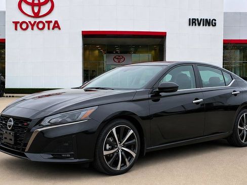 Used 2023 Nissan Altima 2.5 SR AWD/4WD image 4