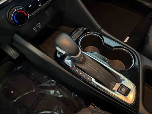 Used 2025 Buick Encore GX Preferred image 45