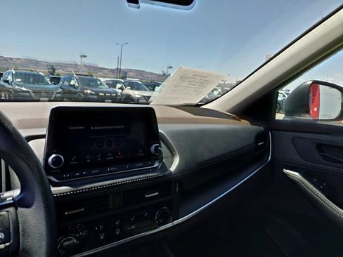 Used 2021 Nissan Rogue S AWD/4WD image 14