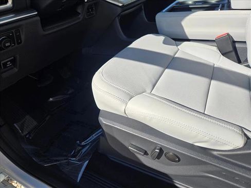 New 2025 Ford Expedition Max Platinum w/ Driver's Package image 3