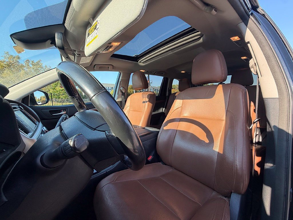 Used 2018 Toyota Highlander Limited AWD/4WD image 20