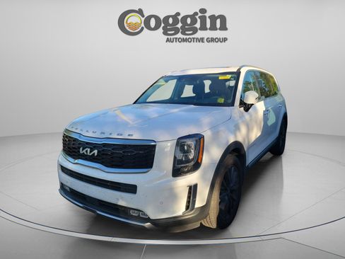 Used 2022 Kia Telluride SX w/ SX Prestige Package image 2