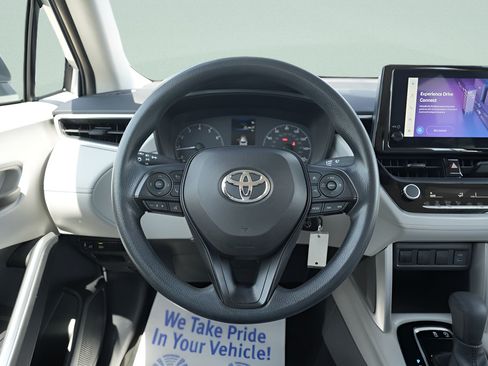 Used 2023 Toyota Corolla Cross L AWD/4WD image 15