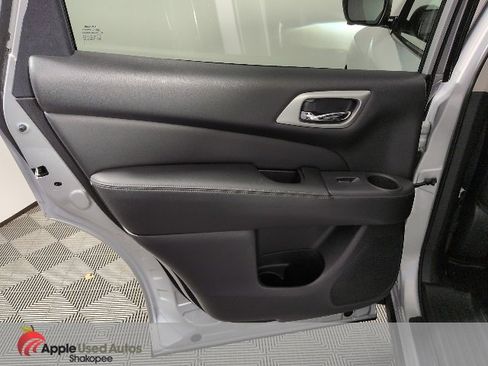 Used 2019 Nissan Pathfinder SL image 30