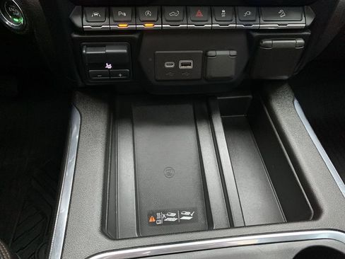 Used 2021 GMC Sierra 1500 AT4 w/ AT4 Premium Package image 28