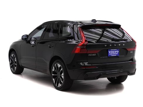 New 2026 Volvo XC60 B5 Plus w/ Protection Package Premier image 4