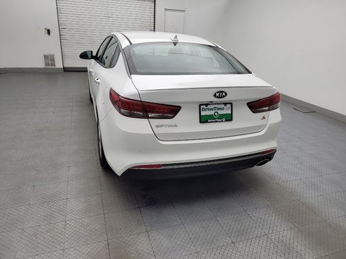 Used 2018 Kia Optima S FWD image 6