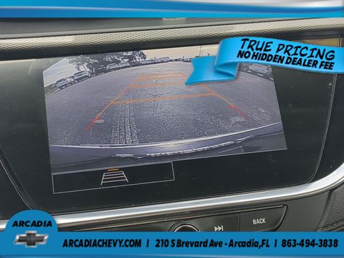 Used 2023 Buick Encore GX Essence w/ Experience Buick Package FWD image 21