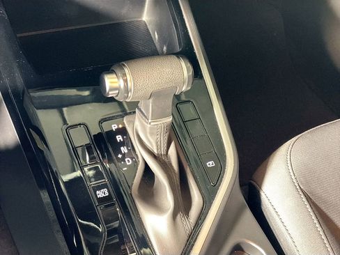 Certified 2024 Kia Niro LX FWD image 18