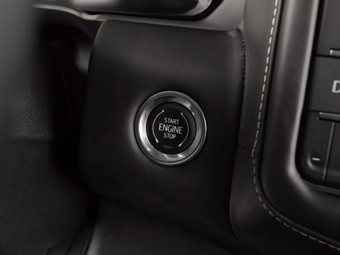 Used 2023 GMC Yukon Denali Ultimate image 35