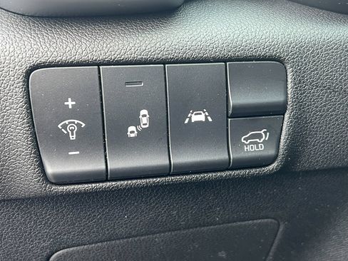 Used 2022 Kia Sportage EX image 17