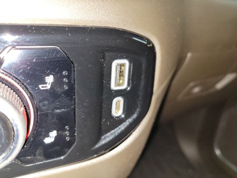 Used 2022 Chevrolet Silverado 1500 RST w/ Convenience Package II image 19