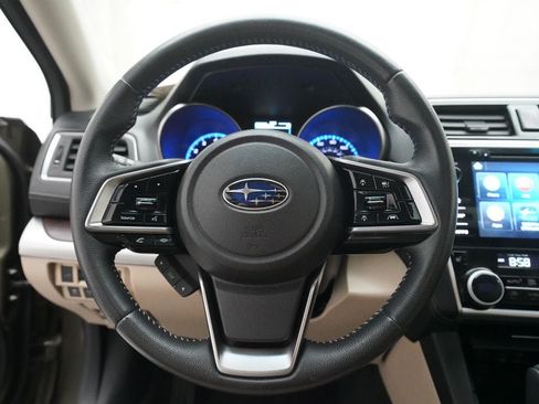 Used 2019 Subaru Outback 2.5i Limited AWD/4WD image 4