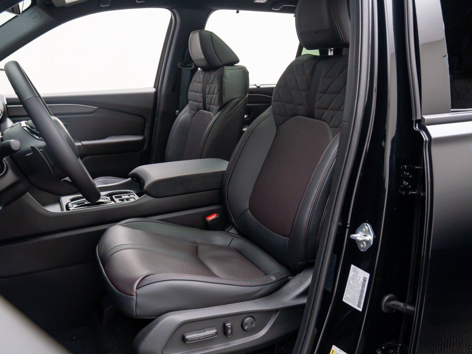 New 2026 Honda Pilot Black Edition image 16