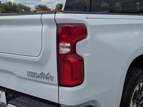 New 2026 Chevrolet Silverado 1500 High Country w/ Technology Package AWD/4WD image 10
