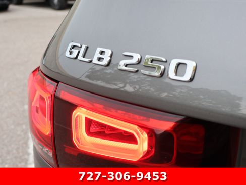 Certified 2023 Mercedes-Benz GLB 250 4MATIC image 9