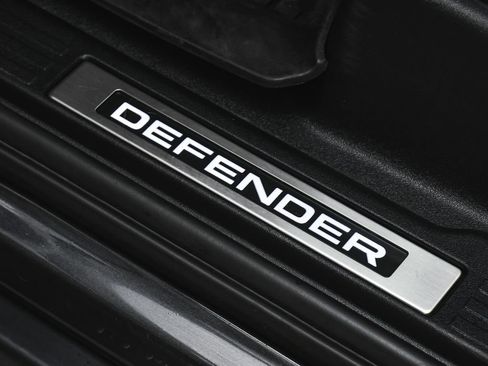 Used 2023 Land Rover Defender 90 X-Dynamic SE AWD/4WD image 12