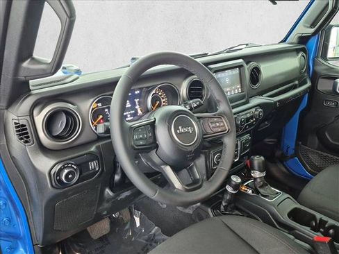 Used 2023 Jeep Wrangler Unlimited Sport AWD/4WD image 10
