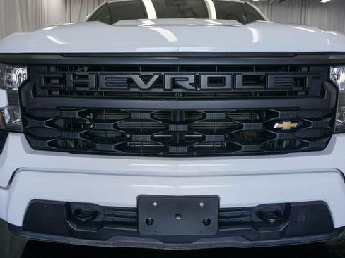 Used 2024 Chevrolet Silverado 1500 Custom AWD/4WD image 3