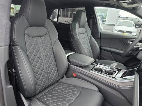 New 2025 Audi SQ8 Prestige image 17