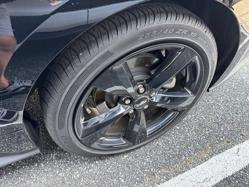 Used 2022 Ford Mustang GT Premium w/ Black Accent Package RWD image 12