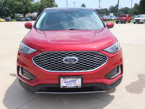 Used 2024 Ford Edge SEL w/ Convenience Package AWD/4WD image 3