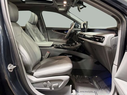 Certified 2023 Lincoln Nautilus Reserve image 26