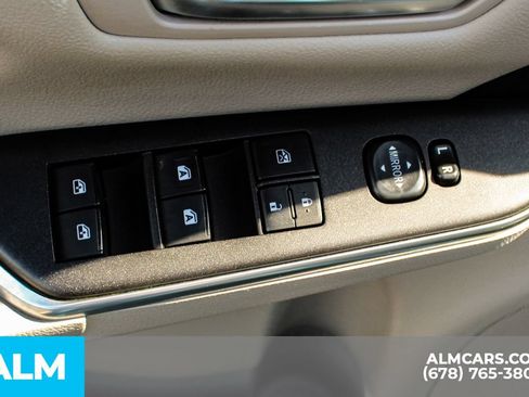 Used 2016 Toyota Camry LE FWD image 30