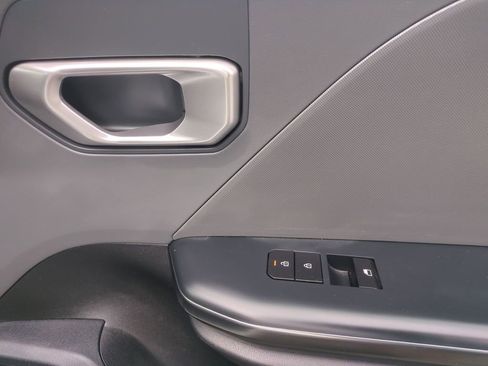 Used 2025 Kia K4 FWD image 32