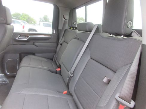 New 2026 GMC Sierra 2500 SLE w/ SLE Value Package; AWD/4WD image 14